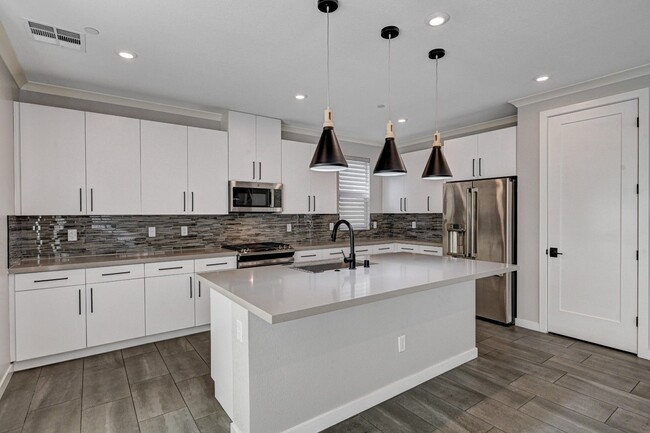 Building Photo - STUNNING 2 Story, 3 Bedroom Home in INSPIR...