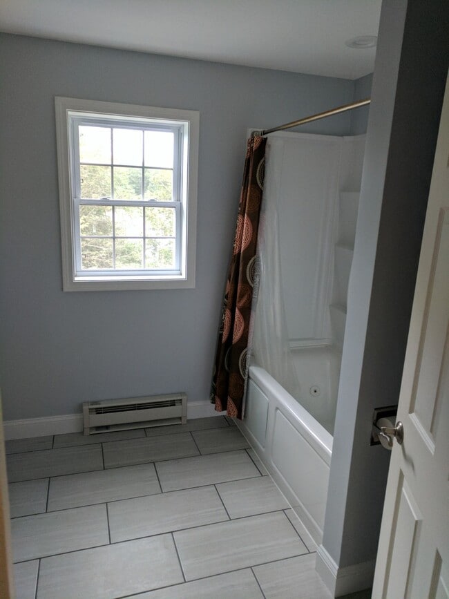 Building Photo - 417 Greenlodge St