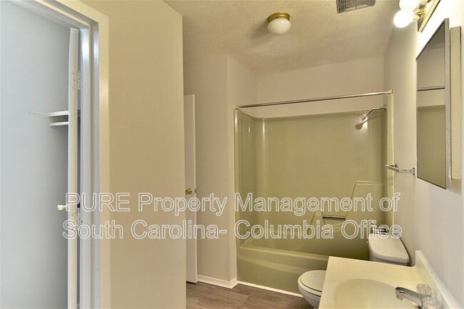 Building Photo - 1222 Old Manor Rd
