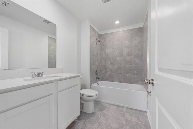 Building Photo - 1005 Waterfall Blvd