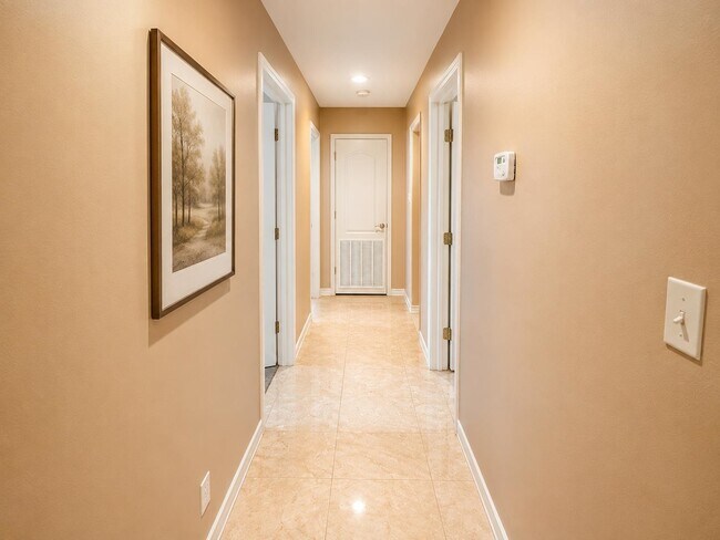 Building Photo - 5511 Marble Falls St