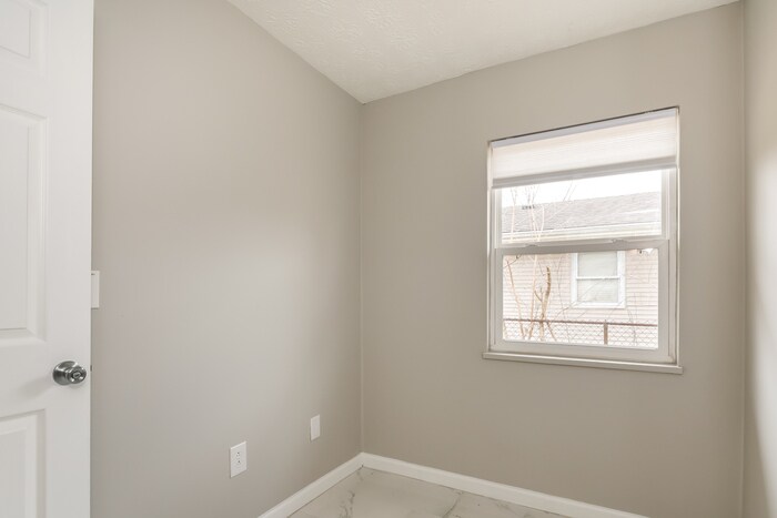 Building Photo - 1542 Beatrice Dr