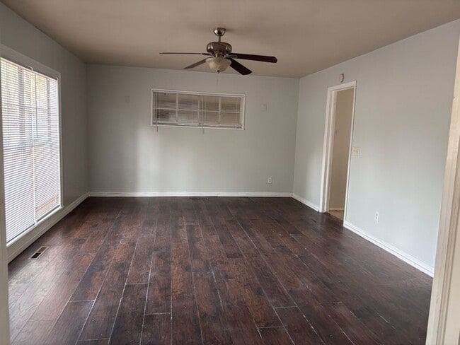 Building Photo - 119 S Canton Club Cir