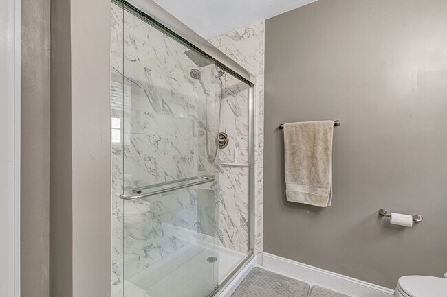 Building Photo - Call Sabrina Thomas at 757-767-0767 for more information