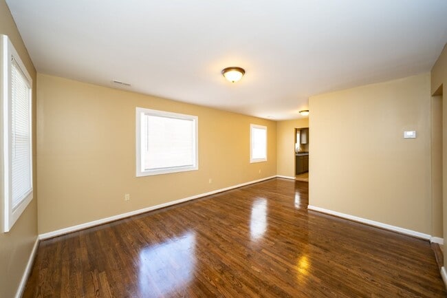 Building Photo - Move-In Ready Modern Makeover! Spacious 4-Bedroom Gem You’ll Love!