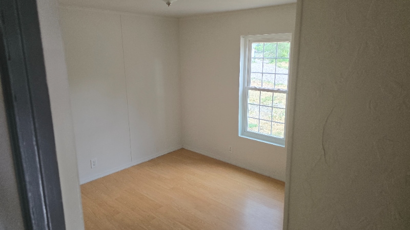 Building Photo - 1430 Highland Dr
