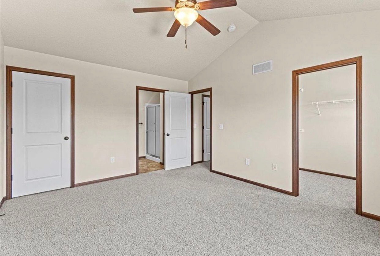 Building Photo - 1659 Burr Dr
