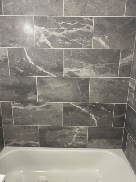 Building Photo - 2328 Desire St