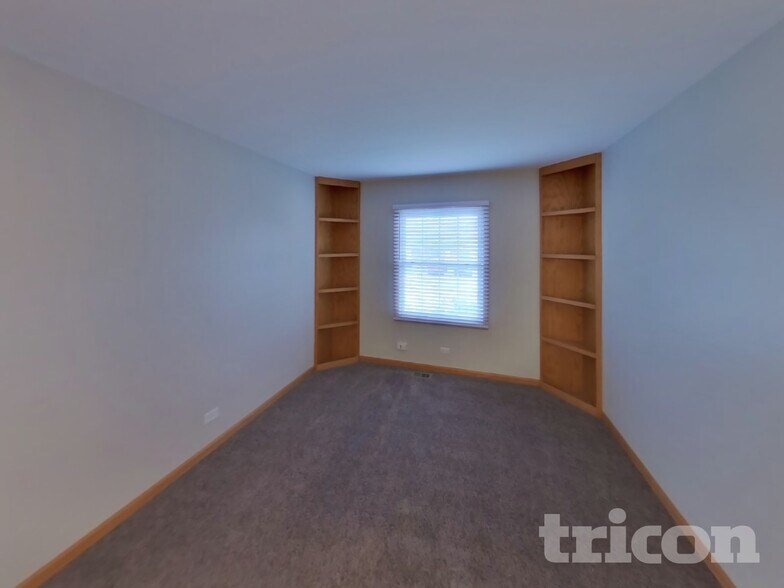 Building Photo - 1045 Brush Hill Ln