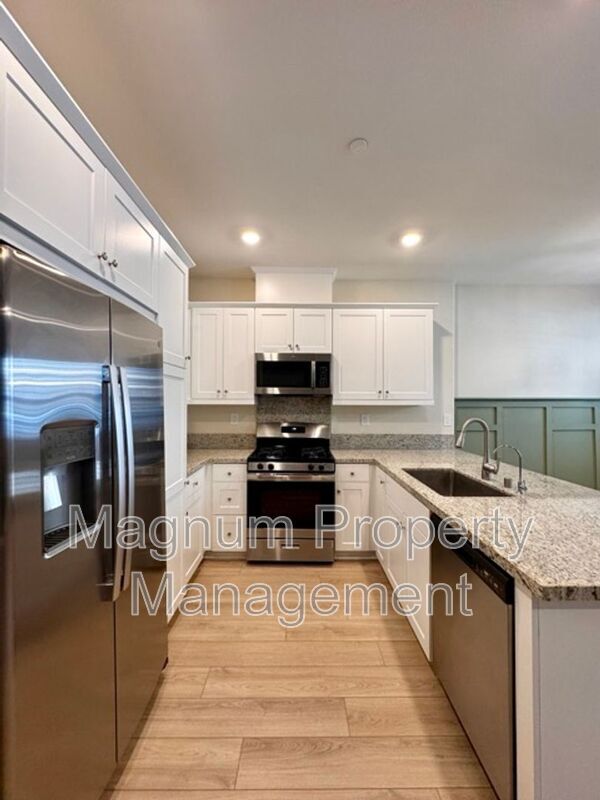 Building Photo - 34495 Agave Dr