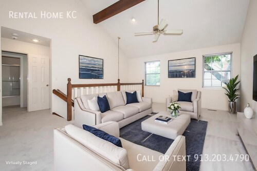 Building Photo - 5613 Riley-