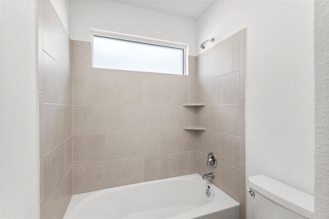 Building Photo - 117 Imola St