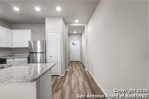 Building Photo - 130 Damon Dv