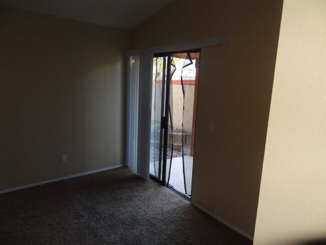 Building Photo - Beautifully Remodeled 3-Bedroom Home with ...