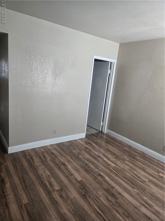 Building Photo - 33 Gold Bar Ct