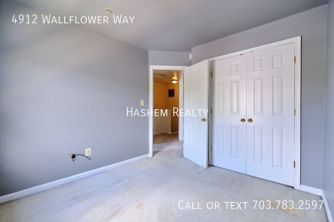 Building Photo - 4912 Wallflower Wy