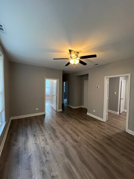 Building Photo - 7311 S Dorchester Ave