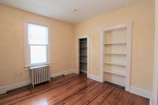 Building Photo - 609 Collicello St