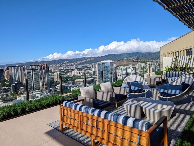 Building Photo - New Fully Furnished High Floor luxurious Studio with 1-Parking at 'A'ali'i