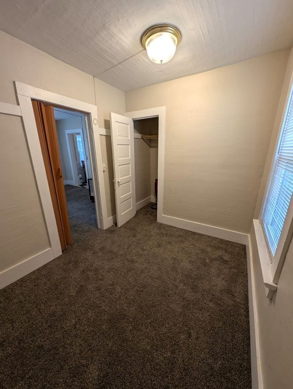 Building Photo - 553 Penora St