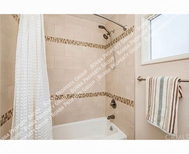 Building Photo - 1140 Harper Ave