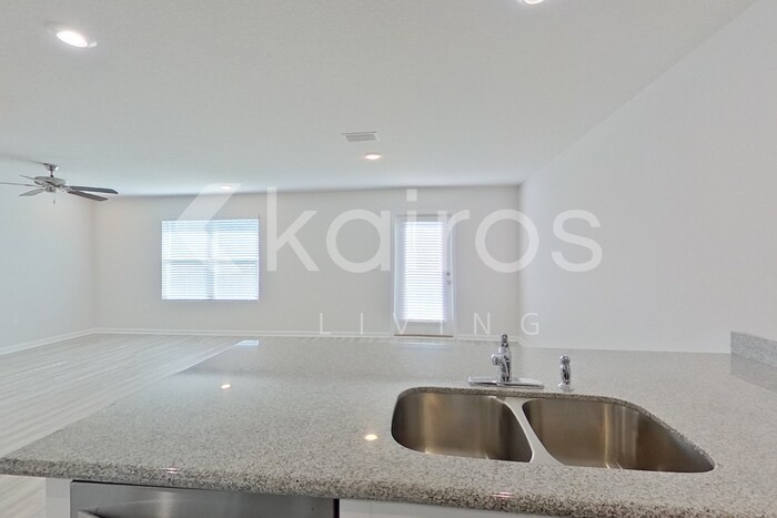 Building Photo - 4784 Malay Cir