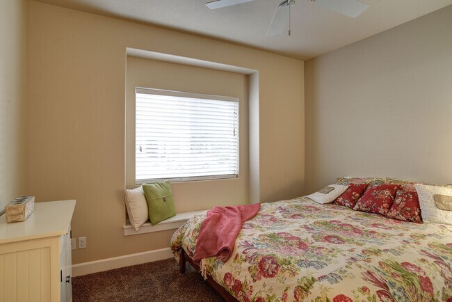 Building Photo - 5901 N Beaham Ave