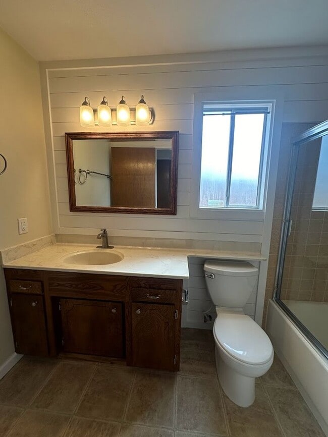 Building Photo - A place to Call Home in Westwood Manor!