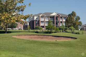 Building Photo - The Links at Oklahoma City