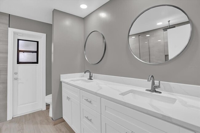 Building Photo - 3966 Lake Mira Dr