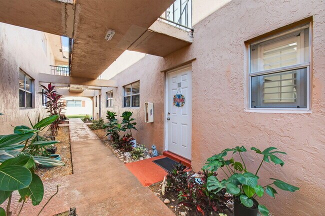 Building Photo - 500 SW 2nd Ave