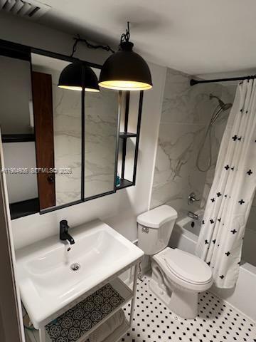 Building Photo - 1033 Lenox Ave.