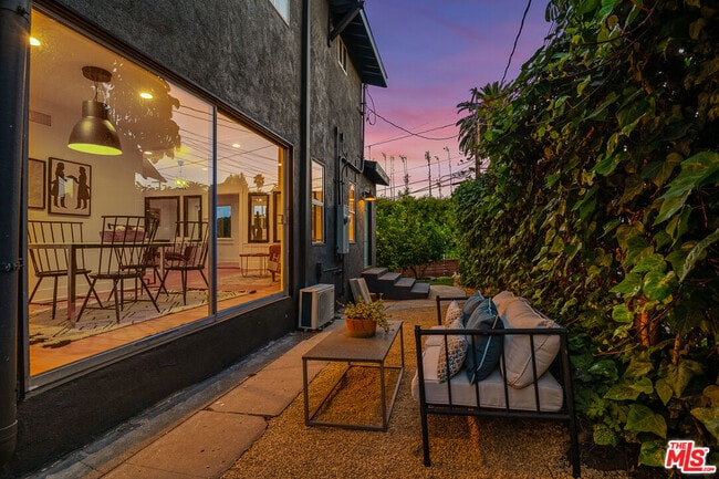 Building Photo - 2217 Scott Ave