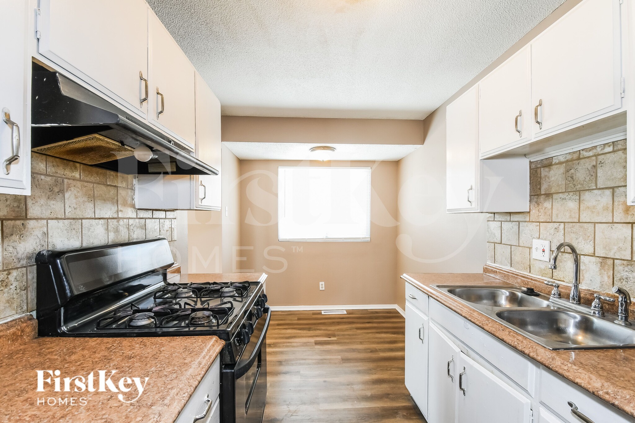 Building Photo - 2335 Bramble Ln