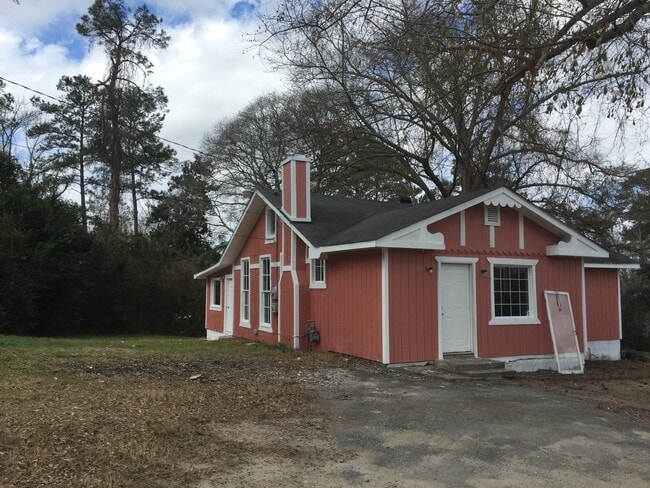 Building Photo - **ON HOLD**3 Bedroom / 2.5 Bathroom Home for Rent in East Columbus, GA***