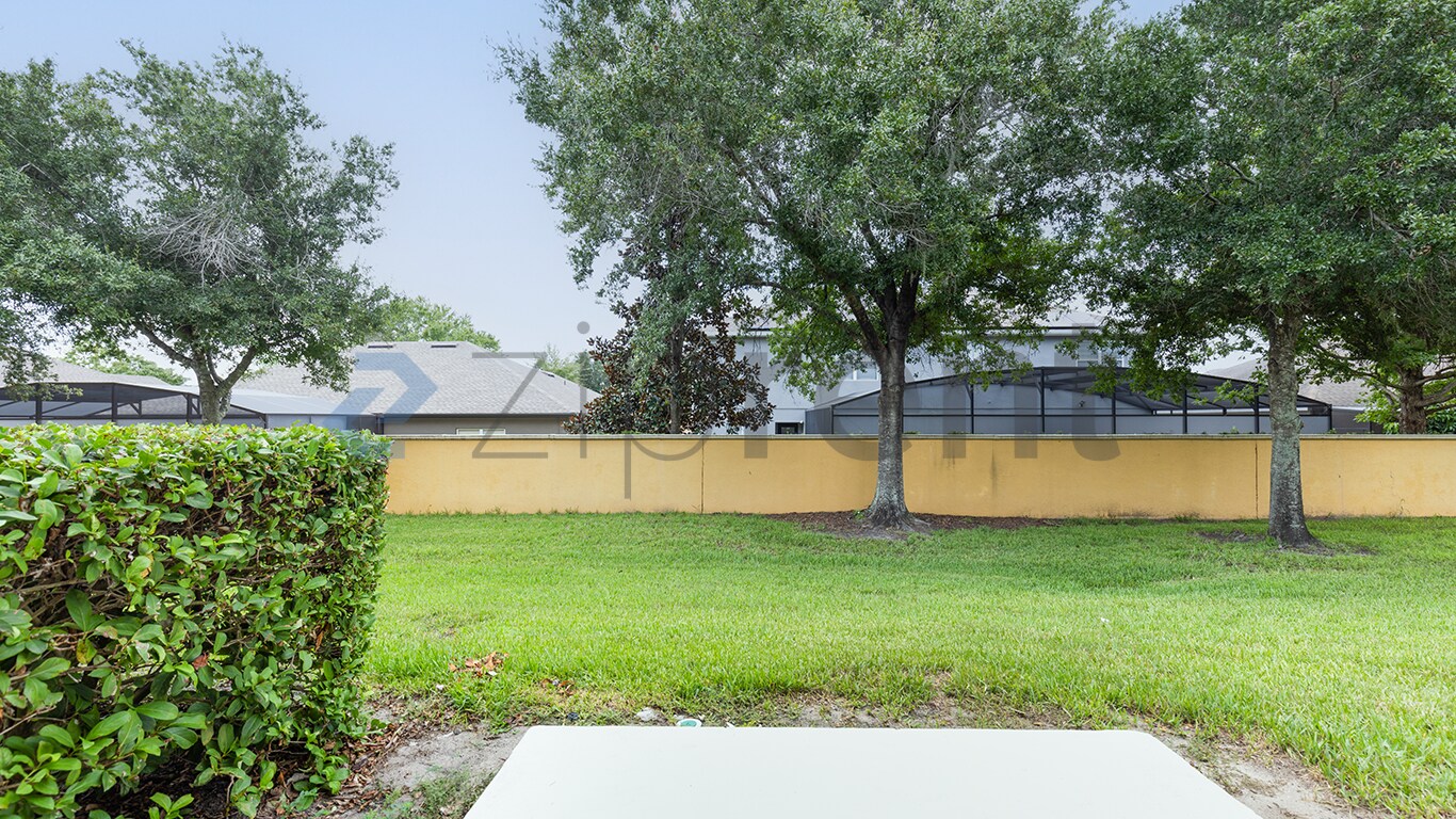 Building Photo - Unit