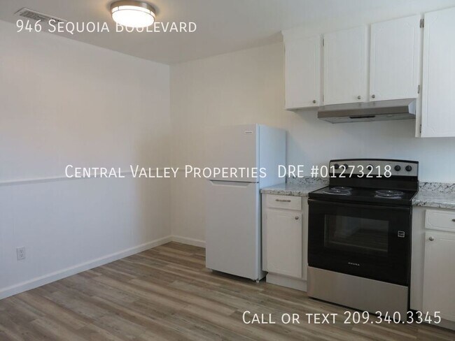 Building Photo - 946 Sequoia Blvd