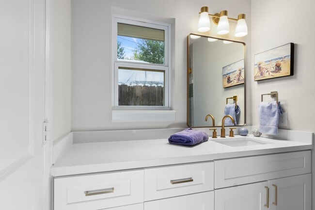 Building Photo - 6115 Lymbar Dr