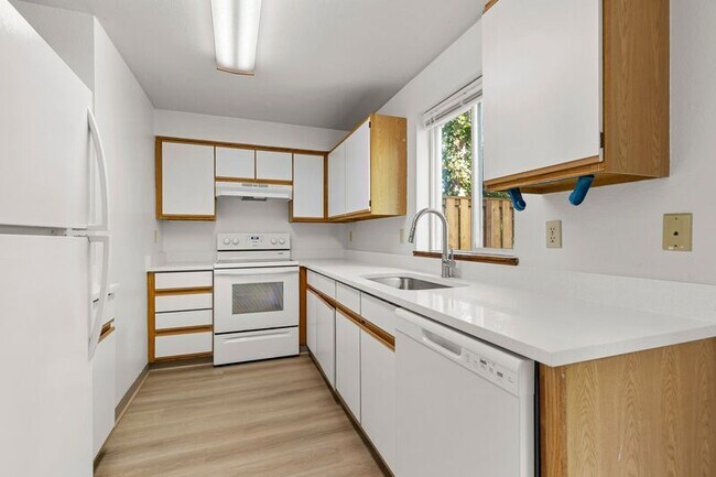 Building Photo - 17462 SE 82nd Dr