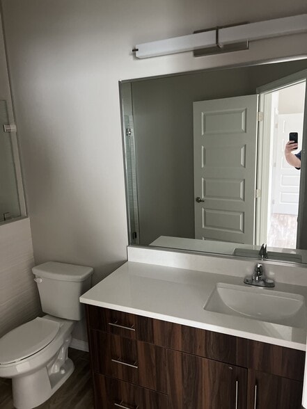 Building Photo - 84 E La Vista Ave