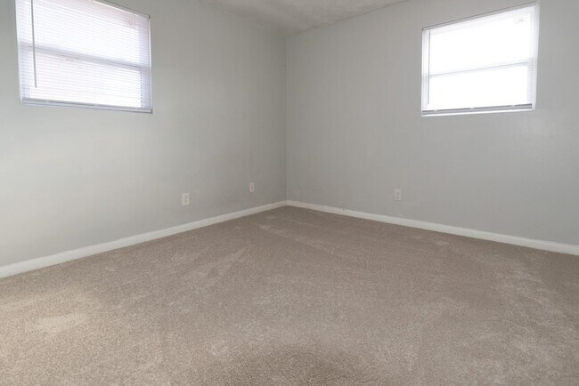 Building Photo - 1704 Valley Forge Way