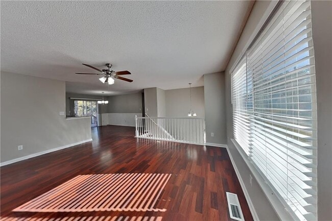 Building Photo - 1050 Augusta Woods Dr