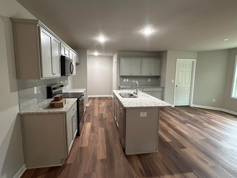 Building Photo - 401 Grand Oaks Dr