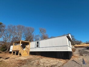 Building Photo - Cypress