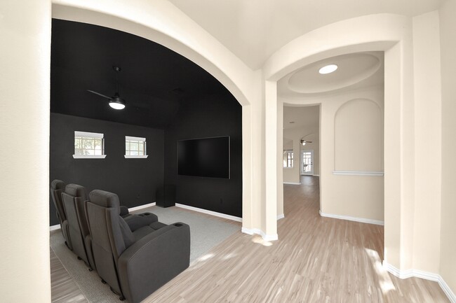 Building Photo - 7503 Amber Village Cir