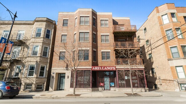 Primary Photo - 1056 W Lawrence Ave