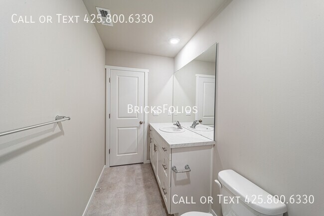 Building Photo - 4245 Pronghorn Pl