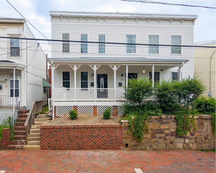 Building Photo - 1306 W Clay St