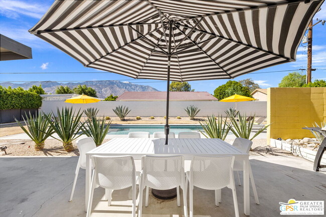 Building Photo - 2267 N San Antonio Rd