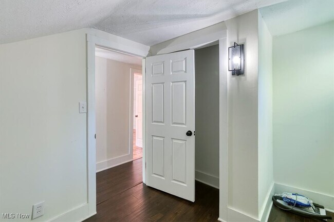 Building Photo - 138 Court St